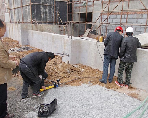 2012年3月晋城凤展时代广场植筋工程